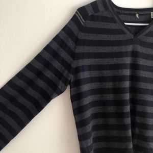 Elie Tahari sweater